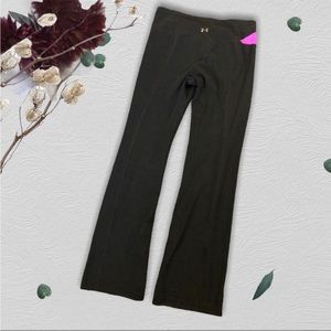 UNDER ARMOUR boot cut yoga pants